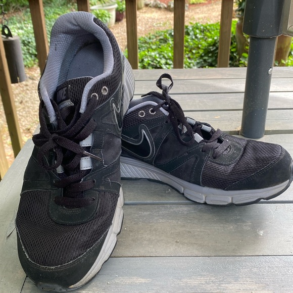 Nike Reax Rocket 2 Men’s Athletic Shoe Size 11.5 - Picture 1 of 6